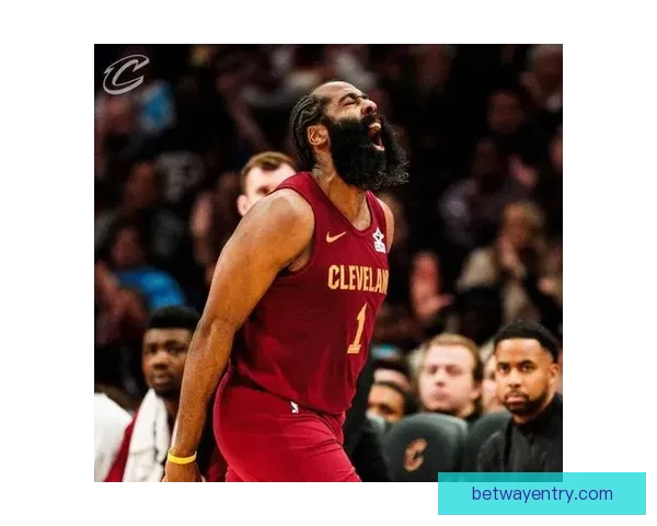 哈登称艾伦复出助力显著 希望全员健康征战季后赛更进一步